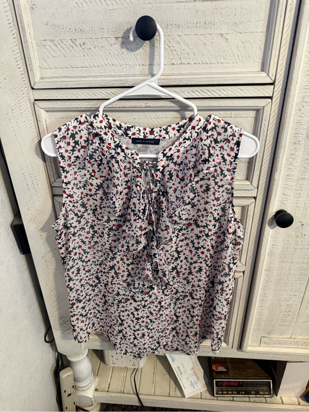 Tommy Hilfiger Sleeveless Tie-Neck Blouse - White with Black & Red Floral